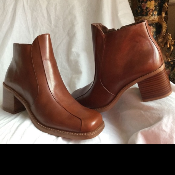 Tweeds Shoes - VNTG 90’s SQUARE Toe LEATHER Ankle BOOTS Booties Brazil~Chestnut 7M Never Worn!